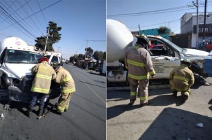 El incidente ocurrió en el momento en que el conductor de la pipa de gas perdió el control y se estrelló contra la parte trasera de otro vehículo. El impacto también dejó daños materiales.