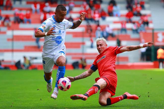 Tal y como se esperaba en la primera mitad no hubo muchos emociones ambos equipos se cuidaron demasiado