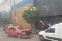 La circulación en la zona se vio afectada hasta que el automóvil fue retirado del lugar por una grúa