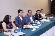 Isidro Rogel Fajardo, encargado del despacho de Rectoría, en la Sesión del H. Consejo Universitario