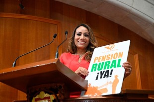 Ruth Salinas plantea apoyo a trabajadores rurales, justicia social para adultos mayores en el campo