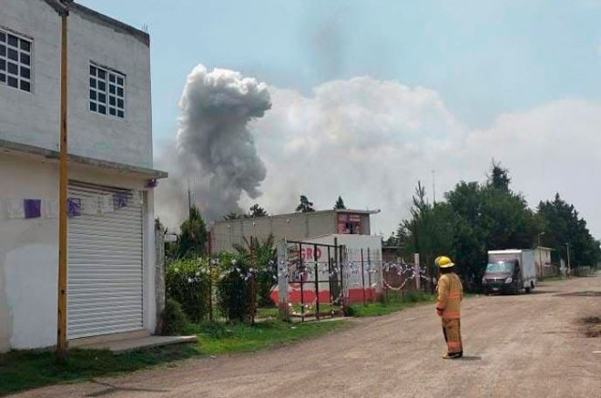 #Video: ¡Brutal! Explotan en cadena talleres pirotécnicos en #Tultepec: hay múltiples heridos