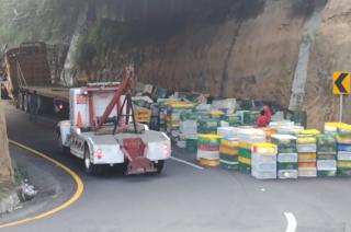 El accidente se registró esta mañana en el kilómetro 10, en un bajo puente a la altura de Atizapán de Zaragoza.