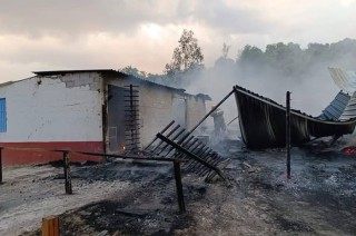 El incendio derivado de la detonación fue controlado y sofocado sin que se reportaran personas lesionadas ni víctimas fatales, según informaron fuentes oficiales
