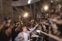 Brad Pitt convivió con fans en la premier de F1: La Película