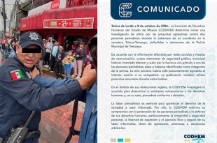 Cuatro policías municipales habrían intentado subir por la fuerza a una patrulla a un periodista; su compañero también habría sido agredido al intervenir.