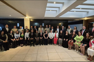 Jueces y magistrados electos durante el encuentro en Toluca