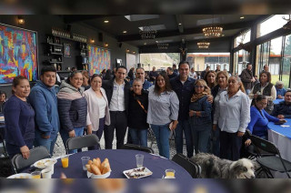 Enrique Vargas y liderazgos de Huixquilucan encabezados por Roy Martínez.
