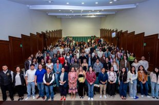 Estudiantes de la UAEMéx que participarán en el programa de movilidad Otoño 2026 recibieron orientación antes de iniciar sus estancias académicas en 14 países y tres estados de México.