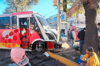 Dos peatones que caminaban por la zona resultaron lesionados.