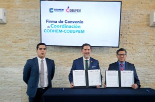Víctor Leopoldo Delgado Pérez y Jesús George Zamora firmaron el convenio de coordinación, en presencia de Avelino Blanco Guido.