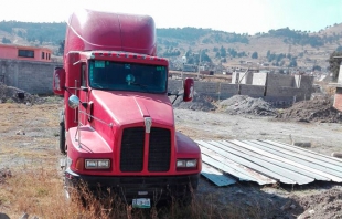 Catea Fiscalía inmueble en Toluca y localiza vehículo de carga robado