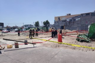 Autoridades acordonaron el área del accidente mientras se realizaban las diligencias periciales.