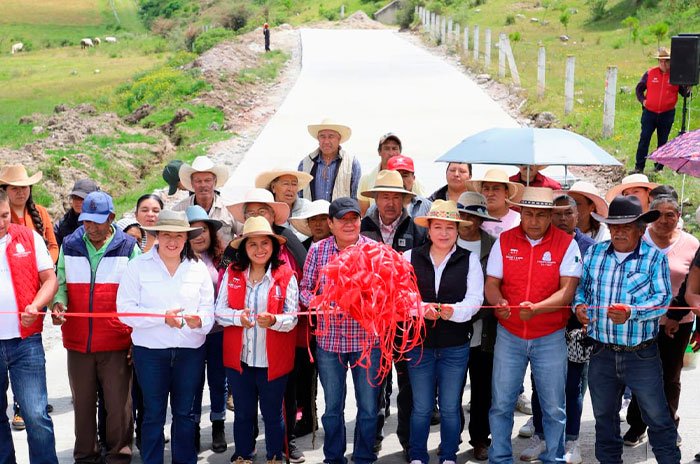 El Ayuntamiento de Villa Victoria avanza en el mejoramiento de caminos.