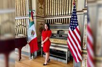 La Dra. Michelle Núñez compartió experiencias y ponencias durante la Cumbre Internacional.