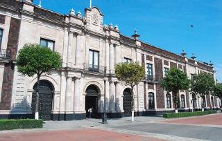 Voluntariado del Poder Judicial entrega apoyos en Malinalco