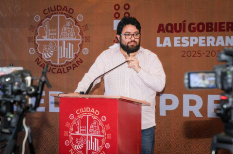 Isaac Montoya Márquez, presidente municipal de Naucalpan, durante conferencia