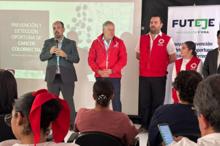 Asistentes al evento de ratificación del convenio entre Cruz Roja Mexicana y Fundación FUTEJE
