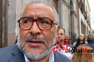 El funcionario estatal subrayó que la elección de Zarza Delgado, como primera rectora en la historia de la institución, representa un momento relevante en el ámbito universitario.