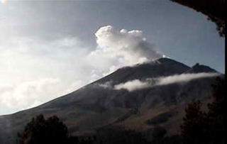 Emite Popocatépetl 116 exhalaciones de baja intensidad