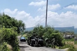 Guardia Nacional resguardan la zona donde fueron hallados los cuerpos