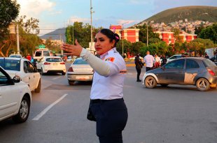 El Gobierno Municipal explicó cómo identificar a las oficiales facultadas para emitir multas y cuáles son los medios autorizados para realizar los pagos.
