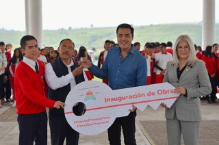 Oscar Sánchez García entrega aulas y pavimentaciones en gira municipal