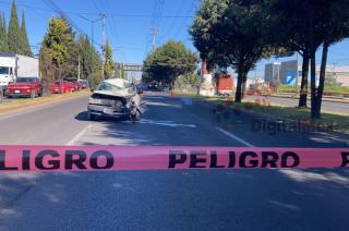 El accidente sucedió en los carriles centrales en dirección a Paseo Tollocan cerca de la base del C5.