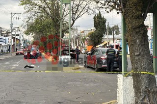 En el lugar quedaron involucrados un vehículo Honda y una motocicleta