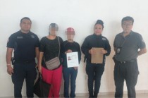 Jorge Gabriel, acompañado por su madre y autoridades de la Fiscalía, tras ser encontrado en Tepito después de su desaparición.