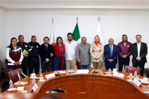 Autoridades municipales y estatales durante la primera Reunión de Seguimiento y Coordinación de la rehabilitación integral del Periférico en Tlalnepantla.