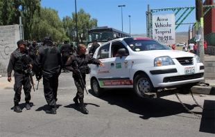 Conato de enfrentamiento entre policías y taxistas en Ecatepec por operativo de Semov