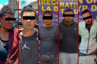 Uno de ellos portaba una réplica de arma.