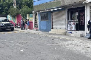 El asesinato ocurrió en el negocio con razón social “Jeo’s” de la calle Insurgentes, hasta donde llegaron dos sujetos armados a bordo de una motocicleta.