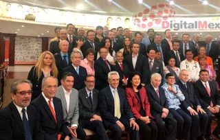 ¡Anótelo!.. Protestan ex alcaldes en el Cuerpo Consultivo de Toluca; sin color ni marcas