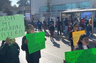 Los manifestantes señalaron problemas como nepotismo, falta de insumos médicos, amenazas y despidos injustificados.