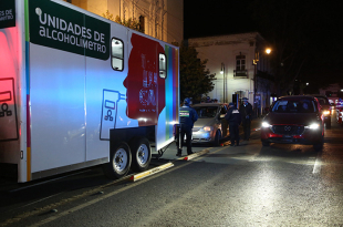 Operativo de alcoholímetro en Toluca operará diariamente con filtros nocturnos para prevenir accidentes durante Semana Santa.