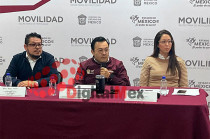 La Secretaría ha realizado más de 2 mil 400 operativos para verificar condiciones mínimas, como la portación de licencia vigente, seguro válido y la ausencia de polarizado en las unidades.