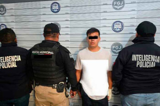 La madre de la víctima acudió al lugar al perder contacto con su hija y halló indicios del crimen.