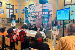 A la presentación acudió también la atleta Esmeralda Rebollo, ganadora de las dos primeras ediciones en la capital mexiquense.