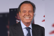 El cantante español enfrenta denuncias por presunto abuso sexual y asegura que su equipo legal ya trabaja para esclarecer los hechos.