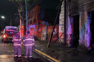 Inmueble histórico arde en llamas en Toluca