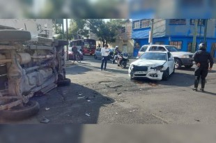 Pese a la magnitud del accidente no hubo víctimas, sólo daños materiales.