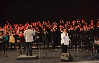 Presenta Coro Polifónico &quot;The Beatles y Queen&quot; en el Teatro Quimera