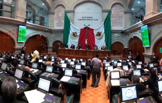 Tenencia divide a diputados de Morena, pero se aprueba permanencia