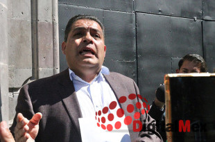 El síndico acusa que el municipio enfrenta ingobernabilidad, falta de agua potable y acumulación de basura, mientras la presidenta municipal habría impedido el funcionamiento del cabildo.