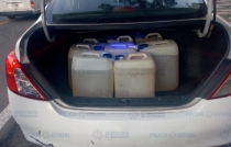 Detienen a individuo con gasolina presuntamente ilegal; intentó huir pero lo aprehendieron