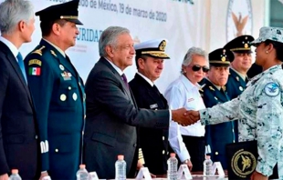 AMLO en #Edomex con más de 5 mil personas, pese a pandemia