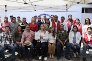 Ana Muñiz Neyra entrega biodigestor junto a autoridades y tablajeros