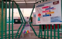 Desesperados derriban acceso del Hospital Las Américas por paciente con síntomas de Covid-19